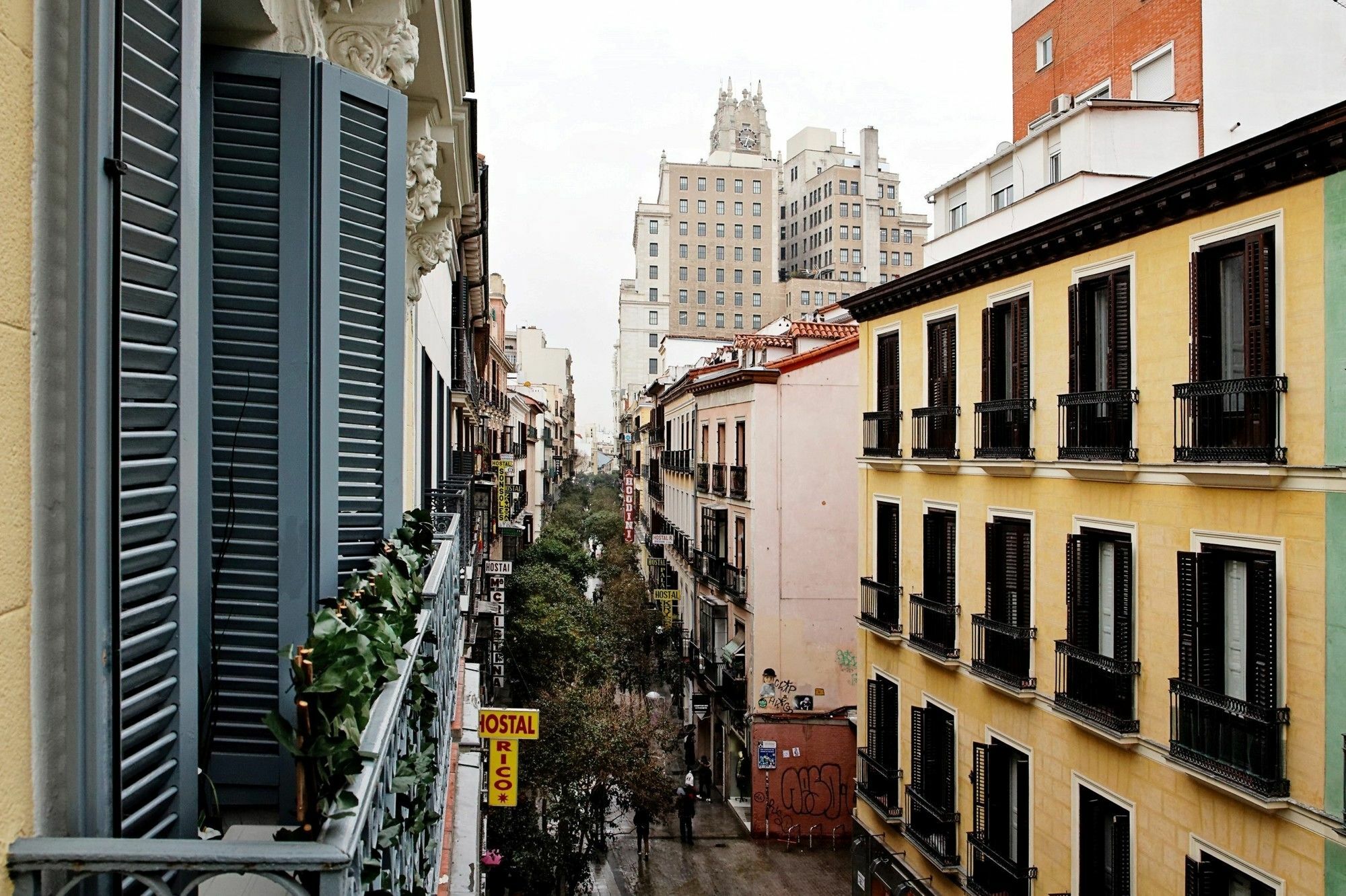 Fuencarral Lara City Center Madrid Exterior photo